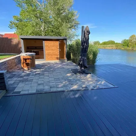 Bonovo Wellness Nyaralo Holiday home *